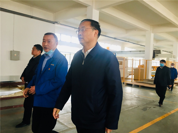 3月24日下午，来安县县委书记孙永进一行莅临樱花草视频在线观看免费高清安防和樱花草视频在线观看免费高清热能，深入调研企业复工复产情况。